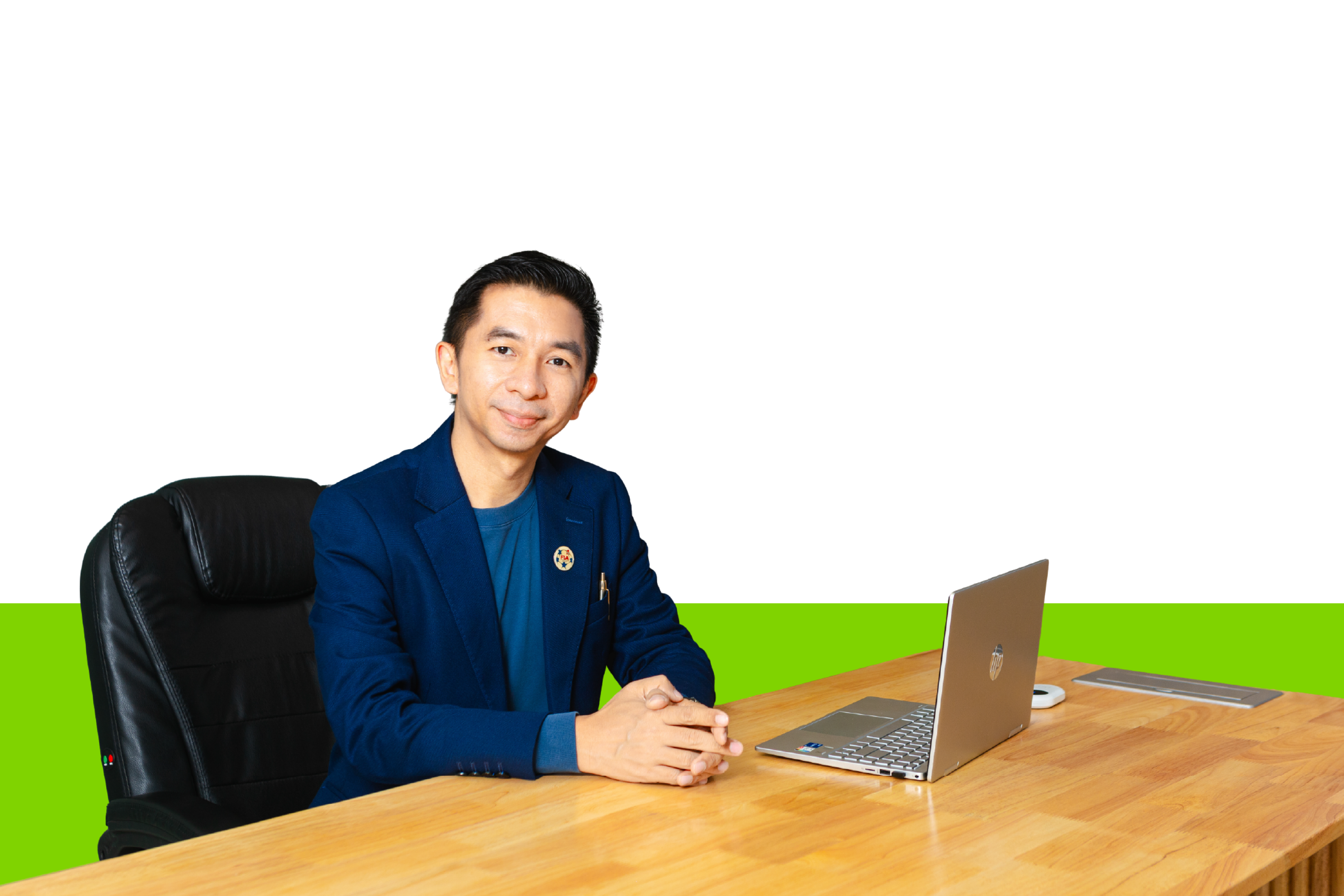 อาจารย์ จิรภัทร สำเภาจันทร์ — ประธานคณะที่ปรึกษา Top Business